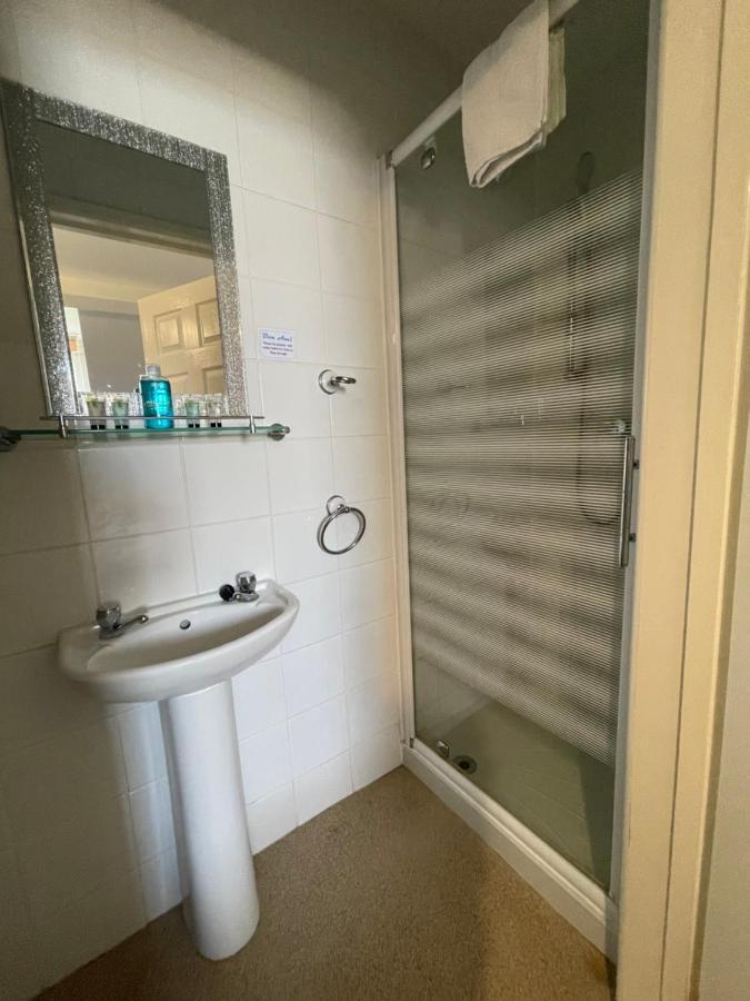 Bon-Ami Hotel Lowestoft Bagian luar foto